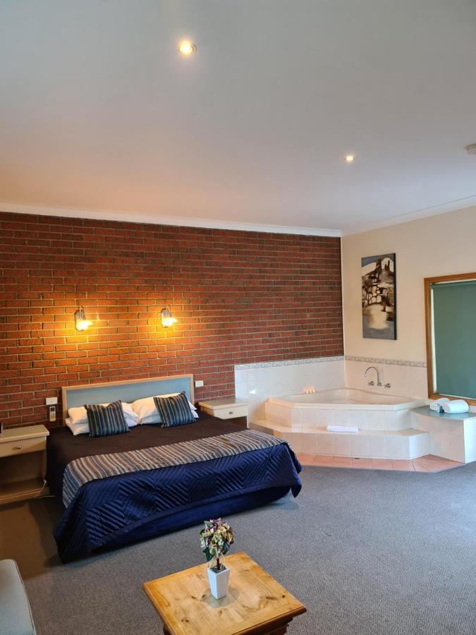 Bairnsdale Tanjil Motor Inn ภายนอก รูปภาพ