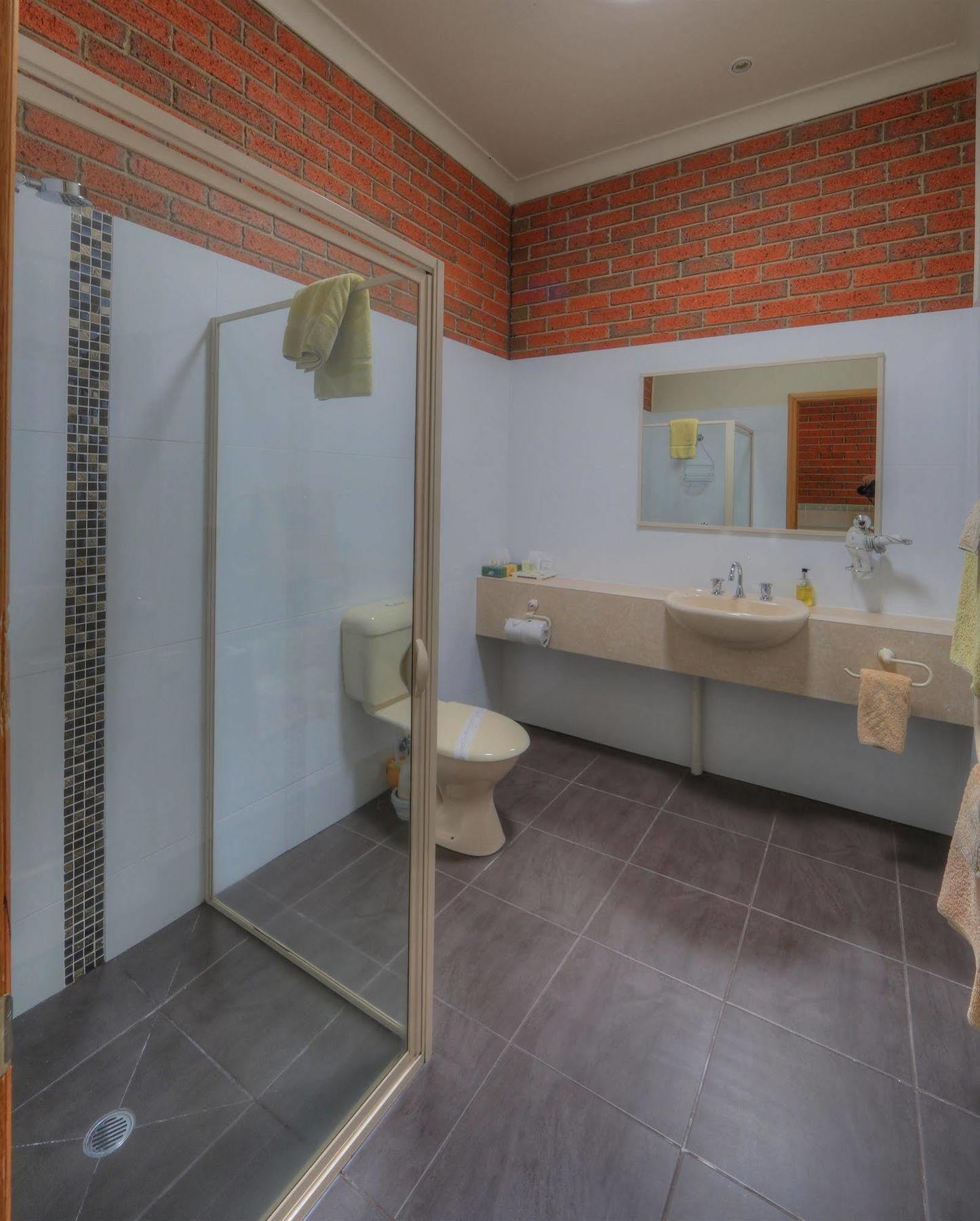 Bairnsdale Tanjil Motor Inn ภายนอก รูปภาพ